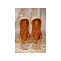 House of Vian Aabroo Gold Juttis-picture-16