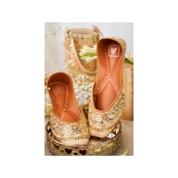 House of Vian Roshani Gold Juttis-picture-12