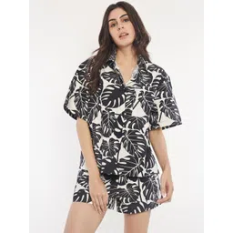 How When Wear Women Floral Printed Shorts-picture-14