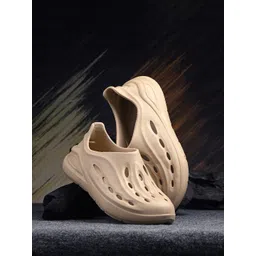 HRX by Hrithik Roshan Men Beige Croslite Clogs-picture-33