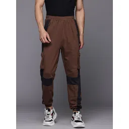 HRX by Hrithik Roshan Men Colourblocked Mid-Rise Cargo Style Lifestyle Joggers-picture-22