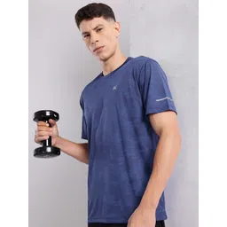 HRX by Hrithik Roshan Rapid-Dry Reflective Detail Training T-shirt-picture-40