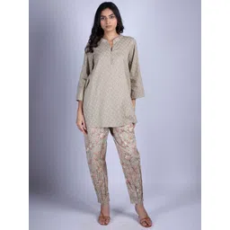 HUE & HIDE Floral Printed Pure Cotton Tunic With Dhoti Pants Co-Ords-picture-16