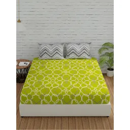Huesland Green & White Geometric 144 TC King Bedsheet with 2 Pillow Covers-picture-23