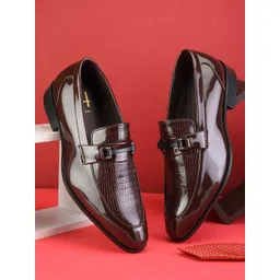 Hydes N Hues Men Textured Formal Loafers-picture-21
