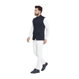 Hypernation Navy Slim Fit Sleeveless Solid Waistcoat image 5