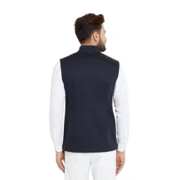 Hypernation Navy Slim Fit Sleeveless Solid Waistcoat image 2