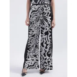 Iconic Black Printed Flared Pants-picture-19