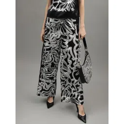 Iconic Women Printed Mid Rise Parallel Trousers-picture-26