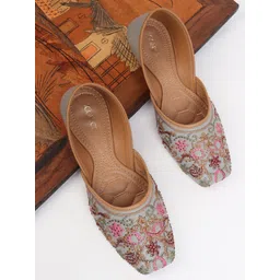 iconics ICN-ABK-W-02 Grey comfort Mojaris Mojaris For Women-picture-12