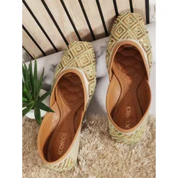 ICONICS Women Embellished Ethnic Mojaris Flats-picture-38