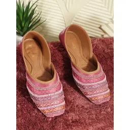 ICONICS Women Embellished Ethnic Mojaris Flats-picture-22