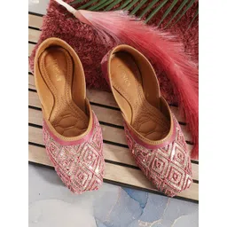 ICONICS Women Embellished Ethnic Slip-On Mojaris Flats-picture-18