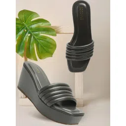 Iconics Women's Grey Casual Wedges-picture-20