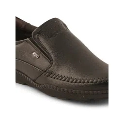 ID Men's Black Casual Slip-Ons image 4