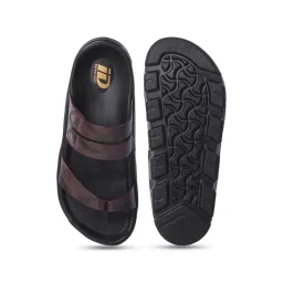 ID Men's Brown Toe Ring Sandals image 4