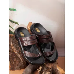 ID Men's Brown Toe Ring Sandals image 1