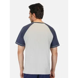 IMPERATIVE Men Grey Melange Colourblocked Anti Odour Applique T-shirt image 5
