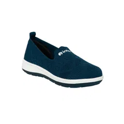 Inblu Women Textured Lightweight Mesh Slip-On Sneakers-image-4