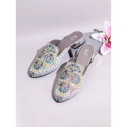 Inc 5 Women Embellished Ethnic Mules Flats-picture-16