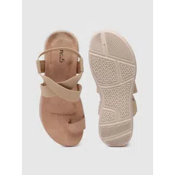 Inc 5 Women Solid One Toe Flats image 4