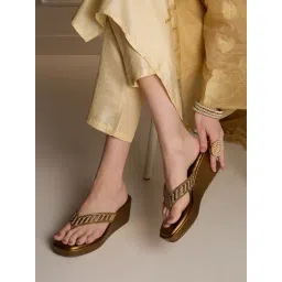 Inc.5 Women's Antique Gold Thong Wedges-picture-50