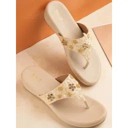 Inc.5 Women's Beige Thong Wedges-picture-38