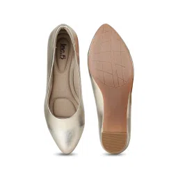 Inc.5 Women's Gold Casual Pumps image 4