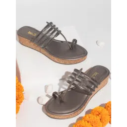 Inc.5 Women's Pewter Toe Ring Wedges-picture-40