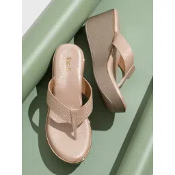 Inc.5 Women's Rose Gold Thong Wedges-picture-39