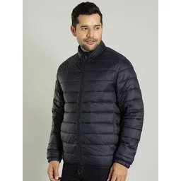 Indian Terrain Men Geometric Insulator Crop Outdoor Puffer Jacket with Patchwork-picture-14