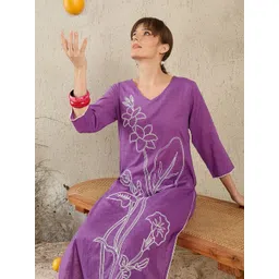 Indo Era Floral Embroidered V-Neck Straight Thread Work Pure Cotton Kurta With Trouser-picture-32