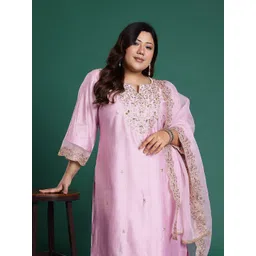 Indo Era Plus Size Ethnic Motifs Embroidered Sequinned Liva Kurta Set-picture-33