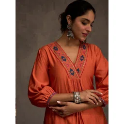 Indo Era Women Ethnic Motifs Embroidered Regular Thread Work Kurta with Trouser-picture-21