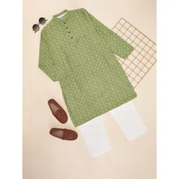 indus route by Pantaloons Boys Ethnic Motifs Printed Regular Kurta with Pyjamas-picture-36