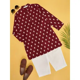 indus route by Pantaloons Boys Floral Printed Pure Cotton Straight Kurta With Pyjamas-picture-37