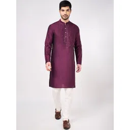 indus route by Pantaloons Floral Embroidered Mandarin Collar Sequins Straight Kurta-picture-20