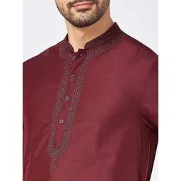 indus route by Pantaloons Men Thread Work Kurta image 2