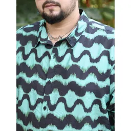 Instafab Plus Men Comfort Opaque Printed Casual Shirt image 5