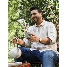 Instafab Plus Men Comfort Relaxed Fit Checked Spread Collar Casual Shirt-picture-32