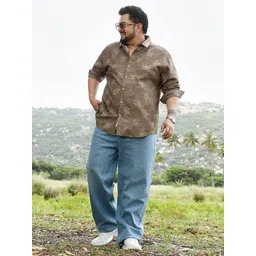 Instafab Plus Men Comfort Relaxed Fit Floral Printed Spread Collar Casual Shirt-picture-41