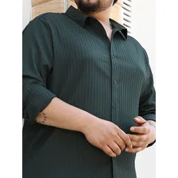 Instafab Plus Men Striped Comfort Casual Shirt image 2