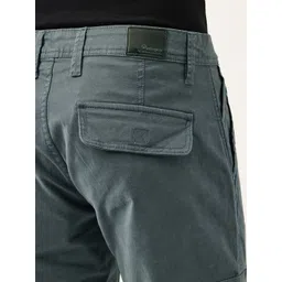 Integriti Men Smart Slim Fit Mid-Rise Stretchable Cargo Style Jeans image 3