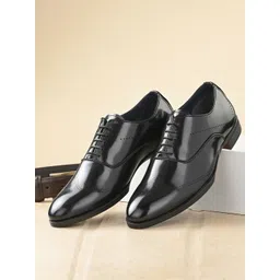 INVICTUS Men Black Solid Formal Oxfords-picture-39