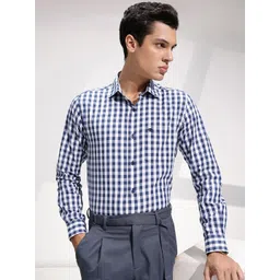 INVICTUS Men Premium Slim Fit Gingham Checked Formal Shirt-picture-35