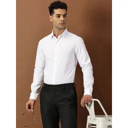 INVICTUS Men Solid Slim Fit Formal Shirt-picture-35