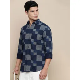 INVICTUS Men Sport Fit Spread Collar Checked Cotton Casual Shirt-picture-11