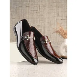 INVICTUS Men Textured Formal Loafers-picture-31