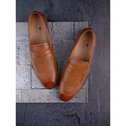 INVICTUS Men Textured Round Toe Formal Loafers-picture-21