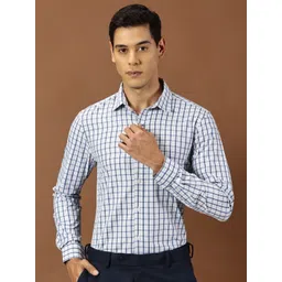 INVICTUS Micro Checks Cutaway Collar Original Slim Fit Formal Shirt-picture-14